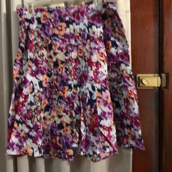 Women’s Christopher & Banks Floral Skirt Size 12 - Picture 3 of 4